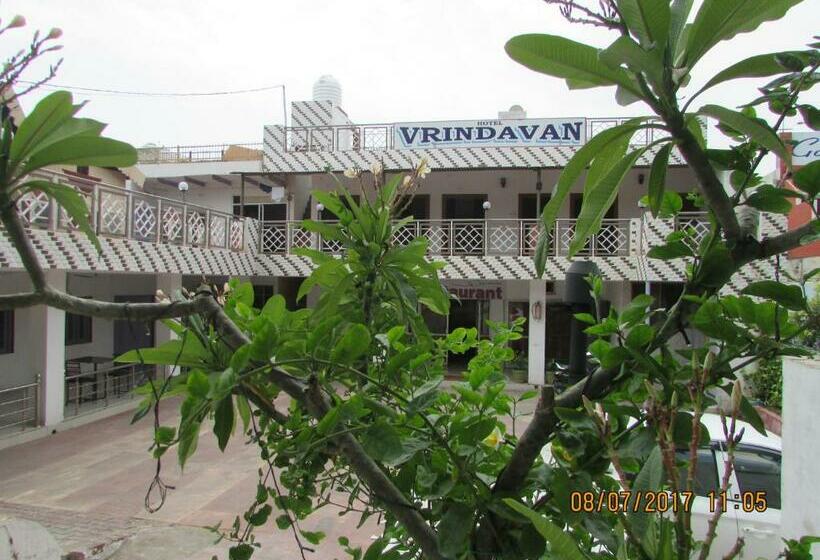 デラックスルーム, Vrindavan