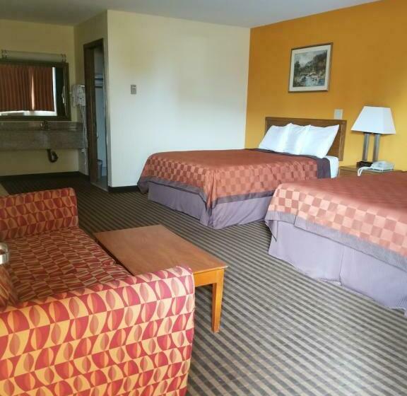 Стандартный Номер Кровать Кинг, Scottish Inn & Suites   Eau Claire