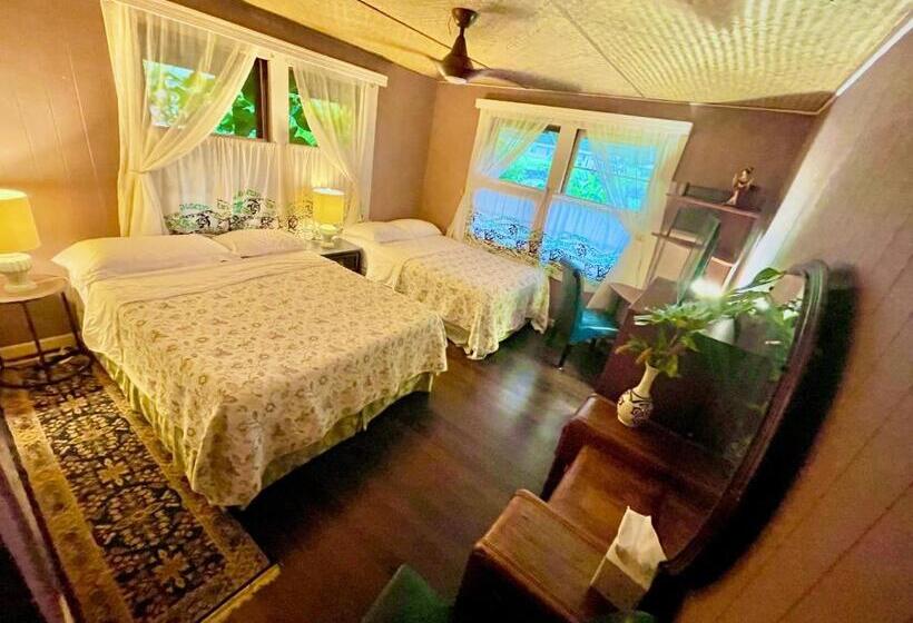 اتاق لوکس, Shaka Shak Guest House