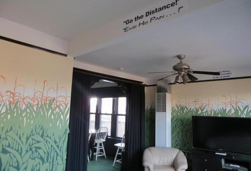 סוויטת 3 חדרי שינה, The Polo Inn Bridgeport U.s.a