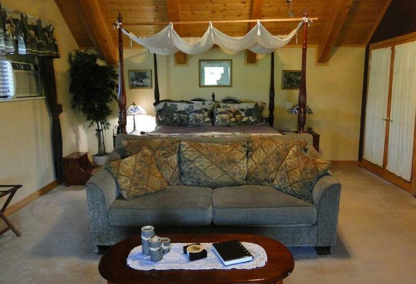 Люкс с Балконом, Elkwood Manor Bed & Breakfast
