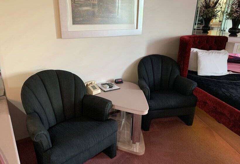 套房, Designer Inn And Suites