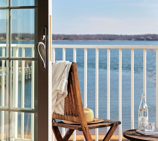 Полулюкс с Видом, The Harbor Front Inn
