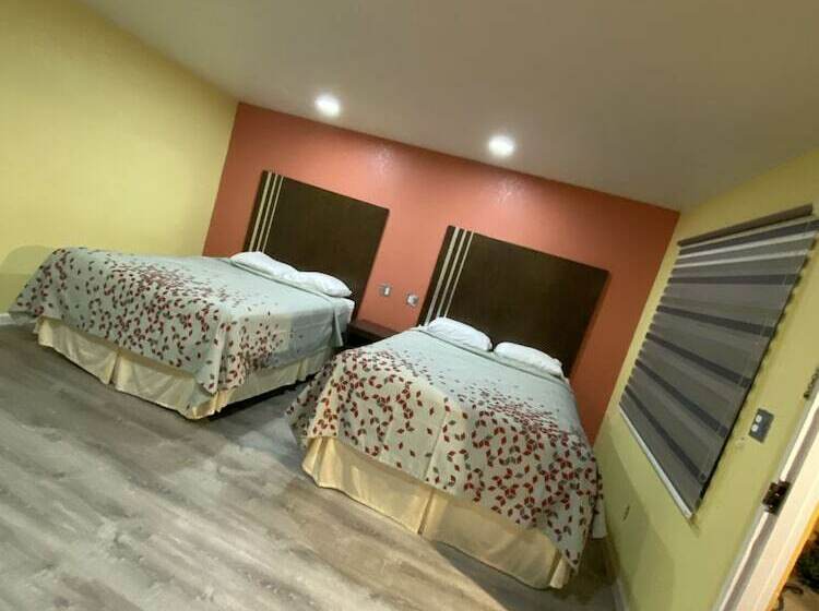 Номер Стандарт 2 Двуспальные Кровати, Budget Inn