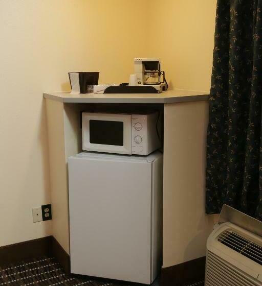 带大床的标准间, Budget Inn   Washington