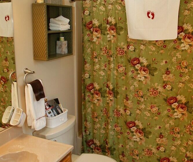 Номер Стандарт, On Cranberry Pond B&b