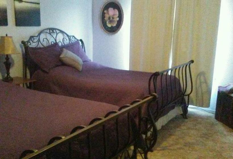 패밀리 룸, The Branded Calf Bed & Breakfast