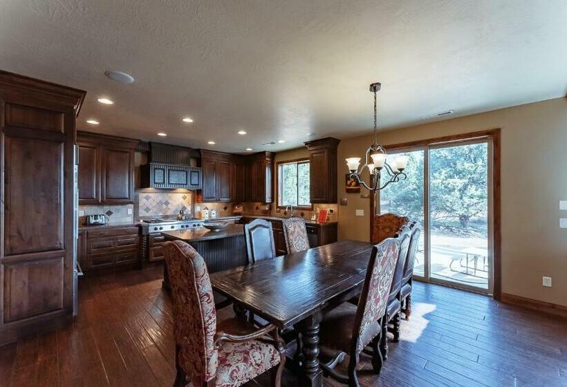 Дом 3 Спальни, Zion Ponderosa Ranch Resort