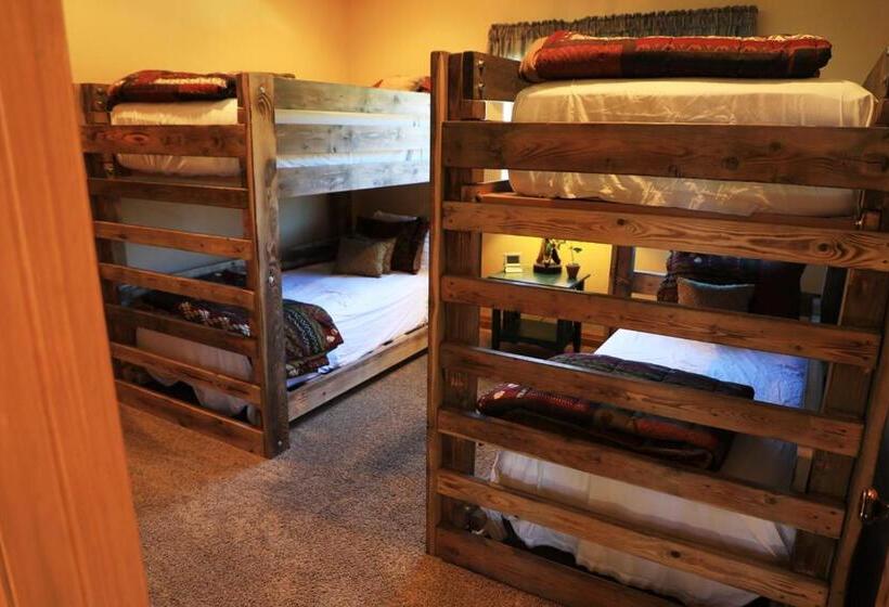 Дом 4 Спальни, Zion Ponderosa Ranch Resort
