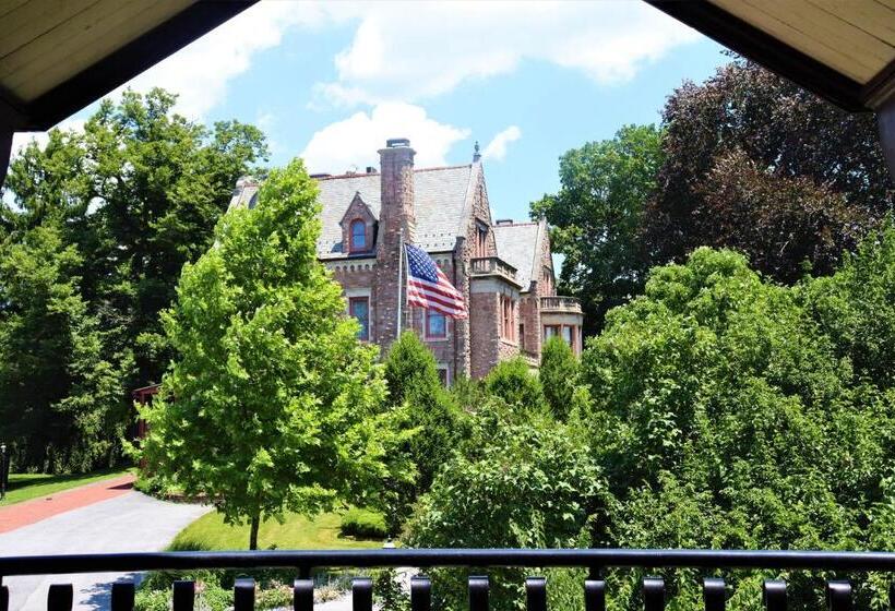 Президентский Люкс, The Gables At Stirling Guest