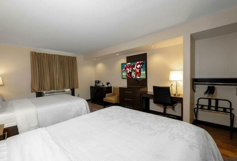 Номер Deluxe, Red Roof Inn Plus+ & Suites Malone