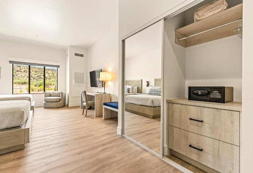 Номер Стандарт, Taawaki Inn