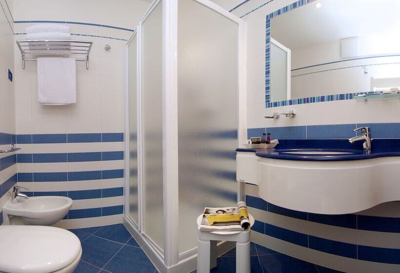 اتاق استاندارد یک نفره, Garni Corallo