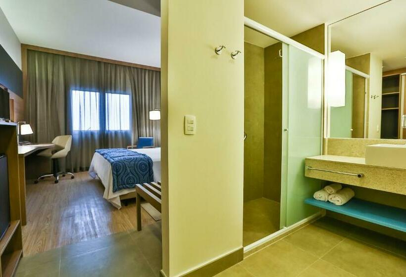 キングサイズベッドのスーペリアルーム, Hilton Garden Inn Santo Andre