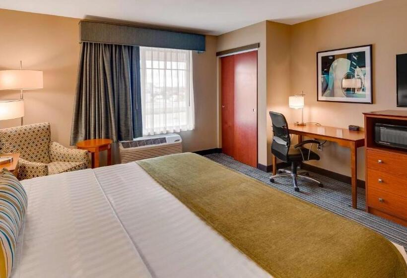 Номер Стандарт Кровать Кинг Адаптированный для Инвалидов, Best Western Plus Tuscumbia/muscle Shoals Hotel & Suites