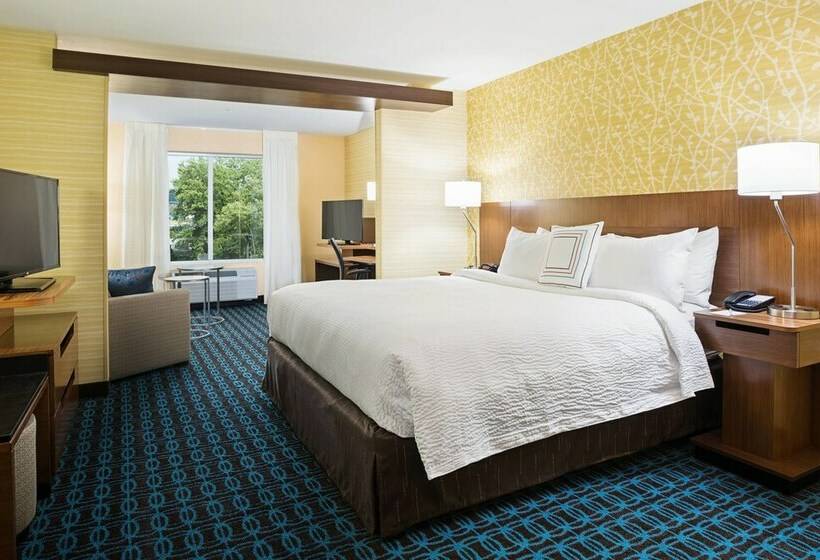 Люкс, Fairfield Inn & Suites By Marriott Belle Vernon