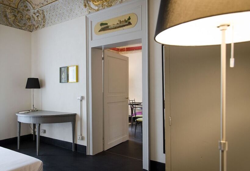 套房, Palazzo Melfi