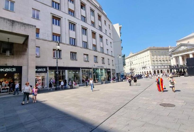 اتاق استاندارد سه نفره, Locanda Al Volo Tor Bandena