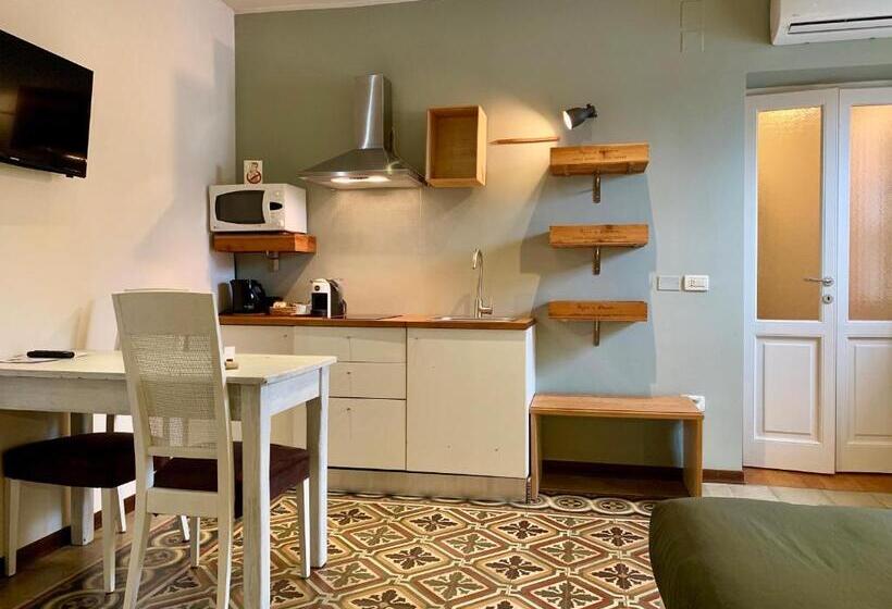 Студио Стандарт с Балконом, Porta Ronca   B&b, Suites & Apts