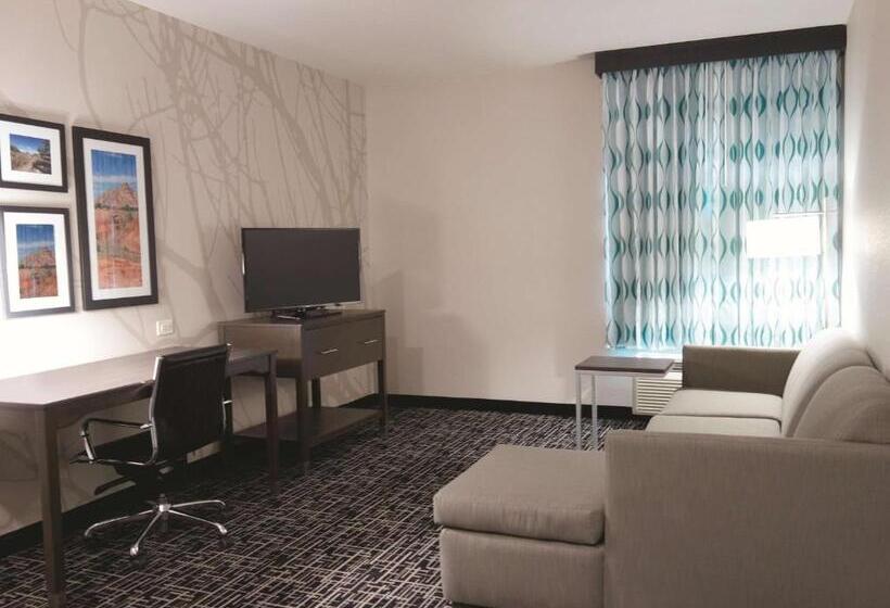 Family Suite, La Quinta By Wyndham Pampa