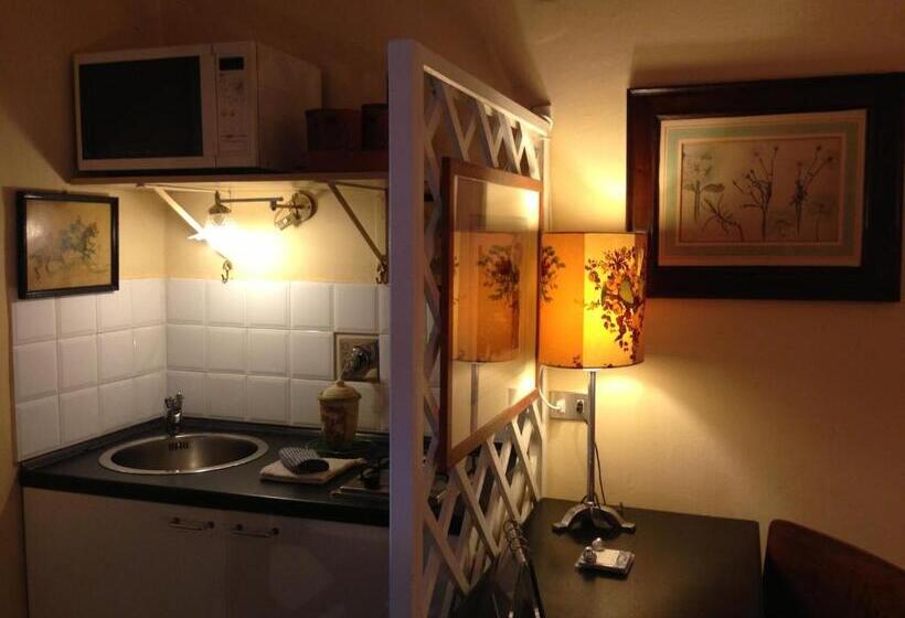 استودیوی استاندارد, Alberghino B&b