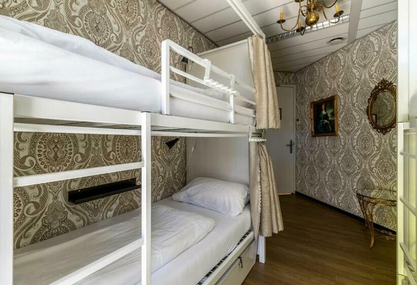 מיטה בחדר משותף, Hostelle   Women Only Hostel Amsterdam