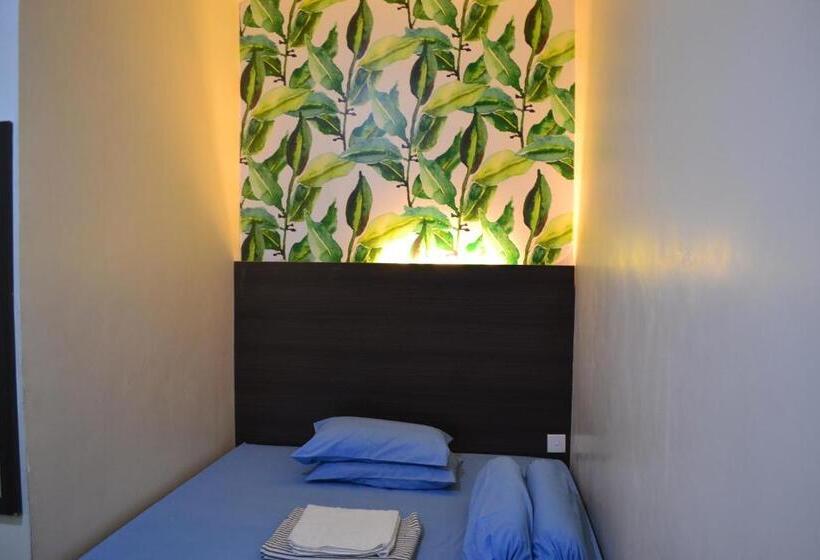 Номер Economy, Wisma Sentosa