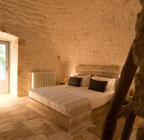 جناح جونيور, Nina Trulli Resort