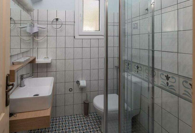 标准工作室, Garbis Villas & Apartments