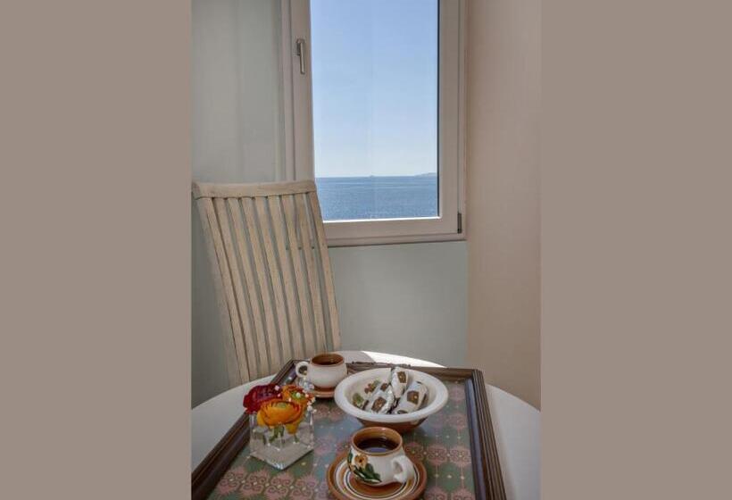 高级套房带海景, Tinos Resort