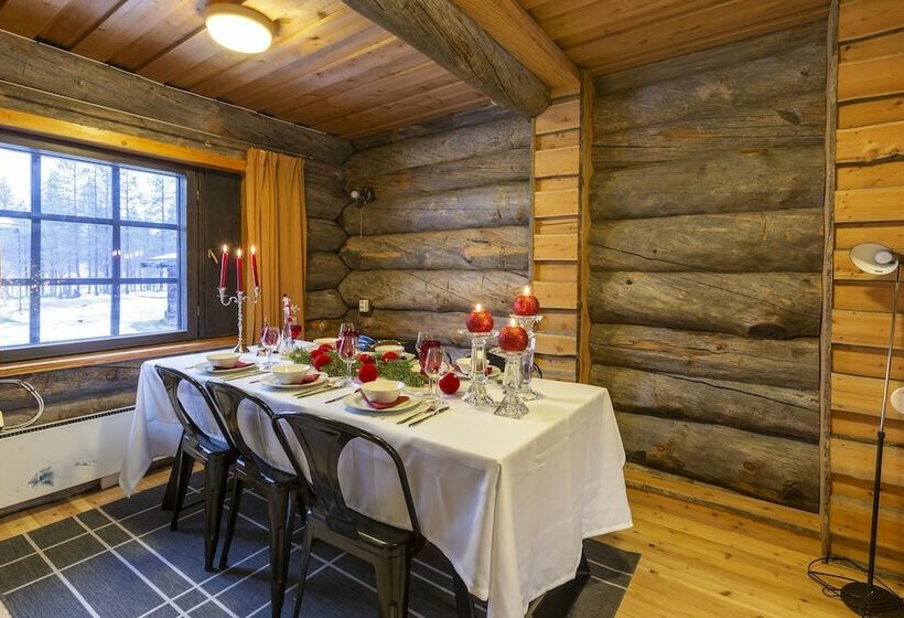 Четырехместный номер эконом класса с общей ванной комнатой, Kuukkeli Log Houses Porakka Inn