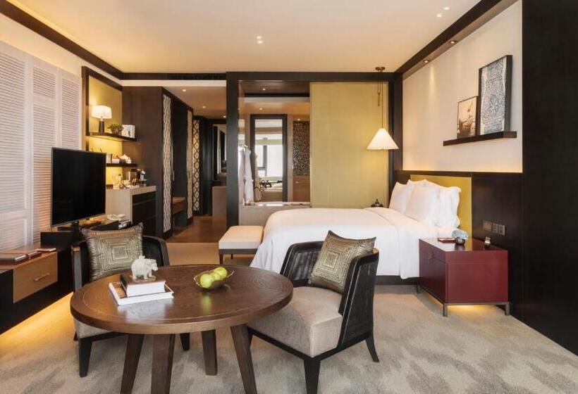 Номер Премиум, Rosewood Phnom Penh