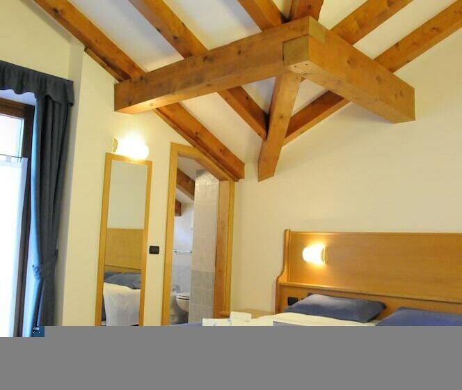 اتاق استاندارد سه نفره, Albergo Alla Posta