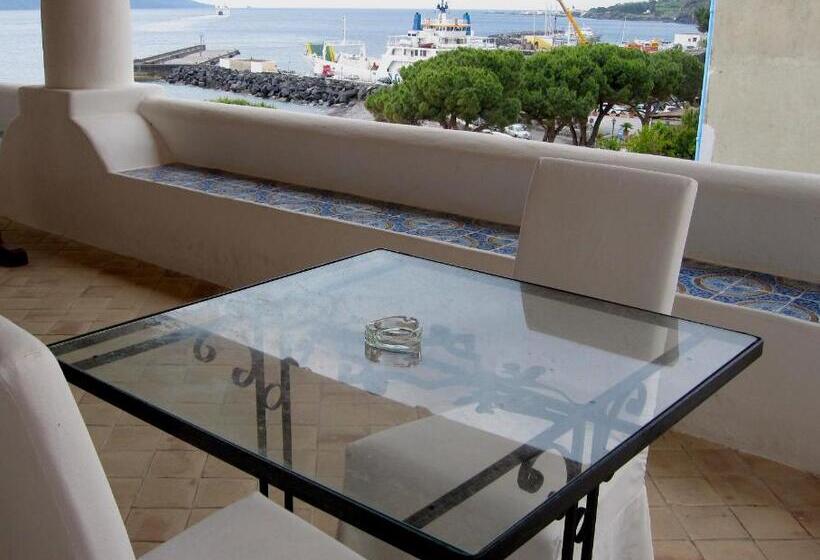 Quarto Superior Vista Mar, Santa Marina Antica Foresteria