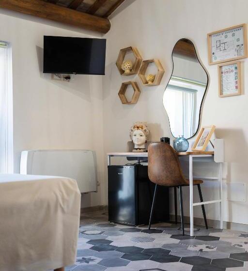 اتاق استاندارد چهار تخته, Borgo Del Marchese