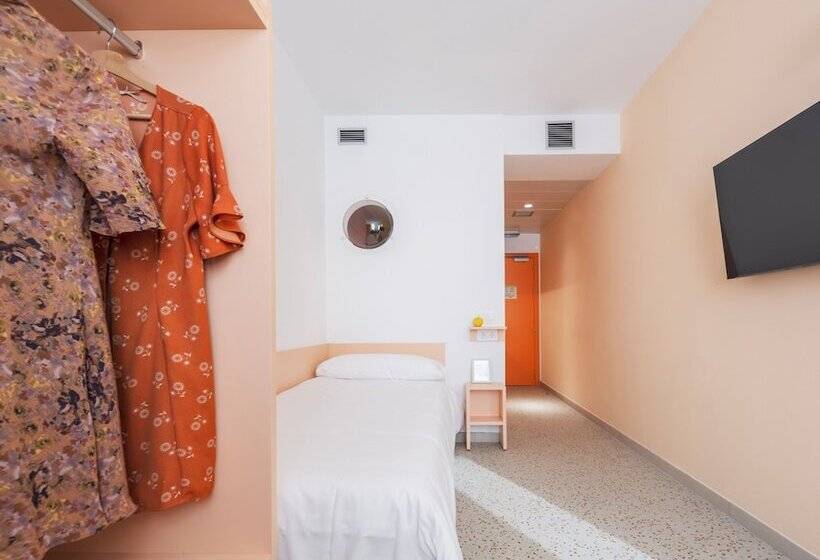 اتاق استاندارد یک نفره, Loop Homes Tower Burjassot