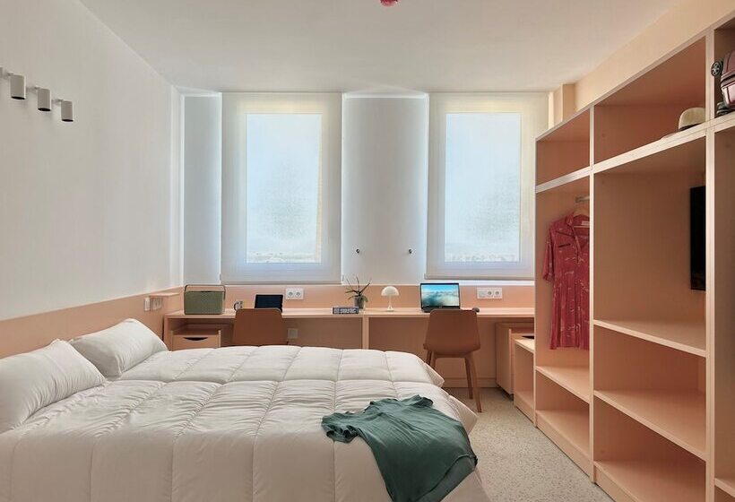 اتاق استاندارد, Loop Homes Tower Burjassot