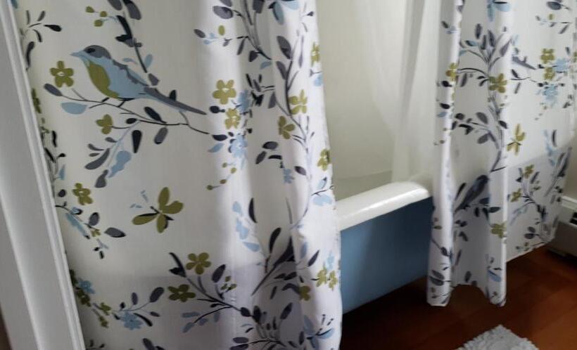 Номер Deluxe Кровать Кинг, Elmere House Bed & Breakfast