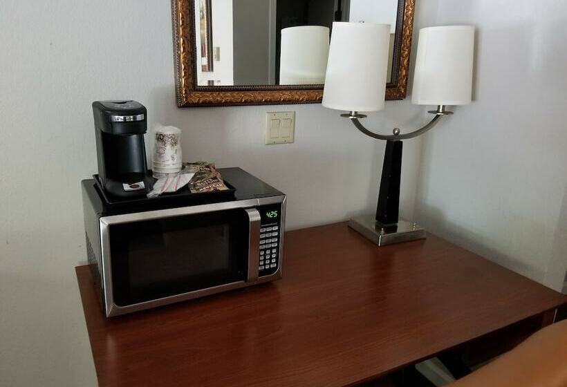 Номер Стандарт, The University Inn