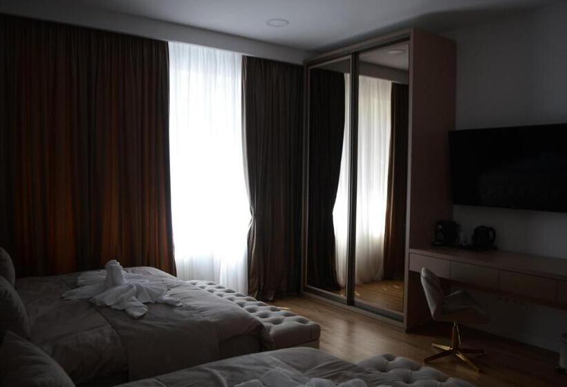 Quarto Estandar, Eden Suites