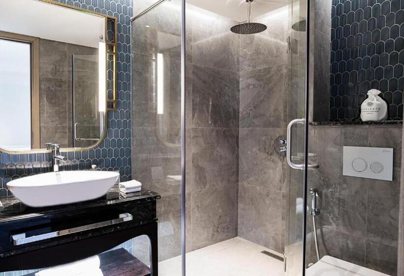 اتاق اجرایی سه نفره, La Siesta Premium Saigon Central