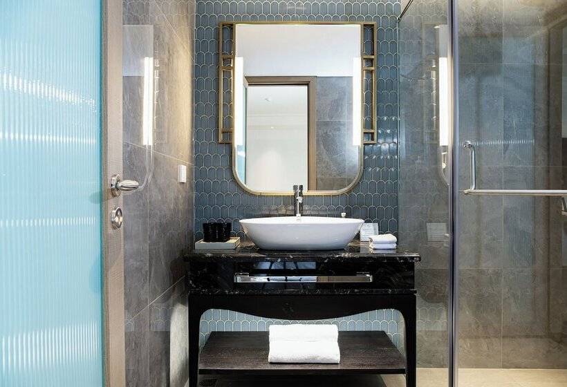 اتاق اجرایی سه نفره, La Siesta Premium Saigon Central
