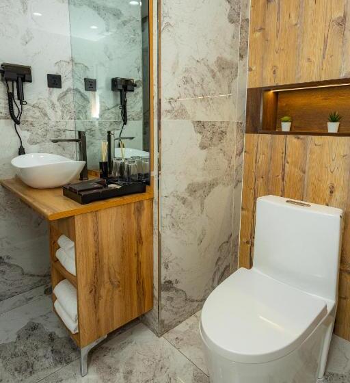 اتاق سوپریور سه تخته, Sansar