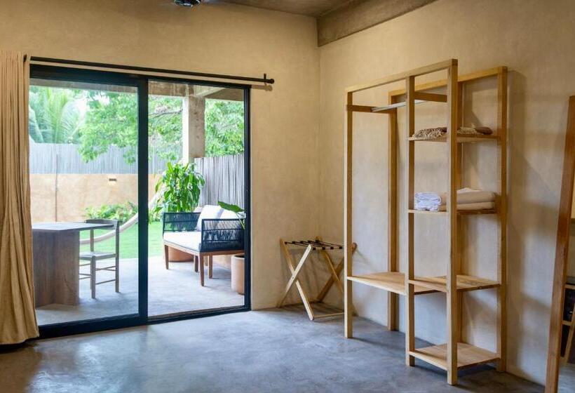 استودیو استاندارد با چشم‌انداز باغ, Casa Marisa