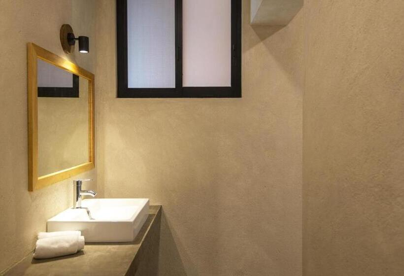 استودیو استاندارد با تراس, Casa Marisa