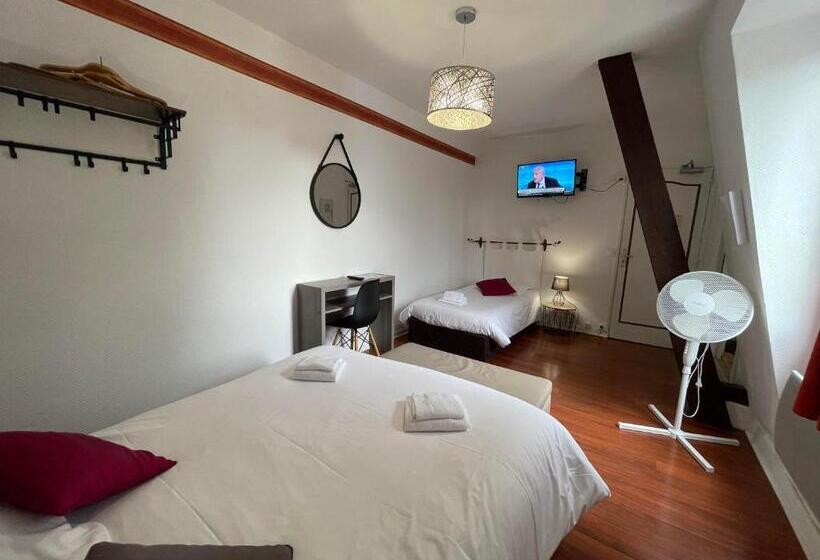 Номер Стандарт Трехместный, Hôtel Les Trois Lys