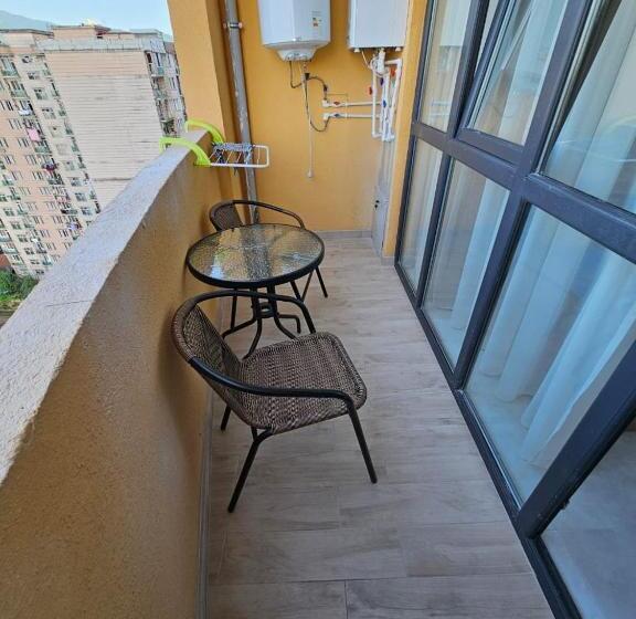 1 Bedroom Apartment City View, Iva