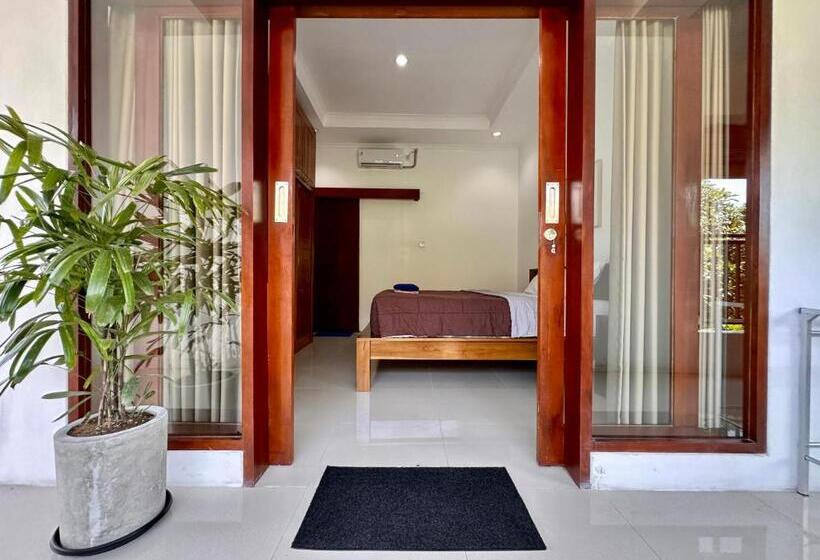 Номер Стандарт с Балконом, Rumah Bali Made