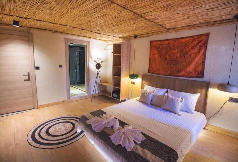 Номер Deluxe Вид на Море с Балконом, Casa Bo Boğaziçi Butik Otel