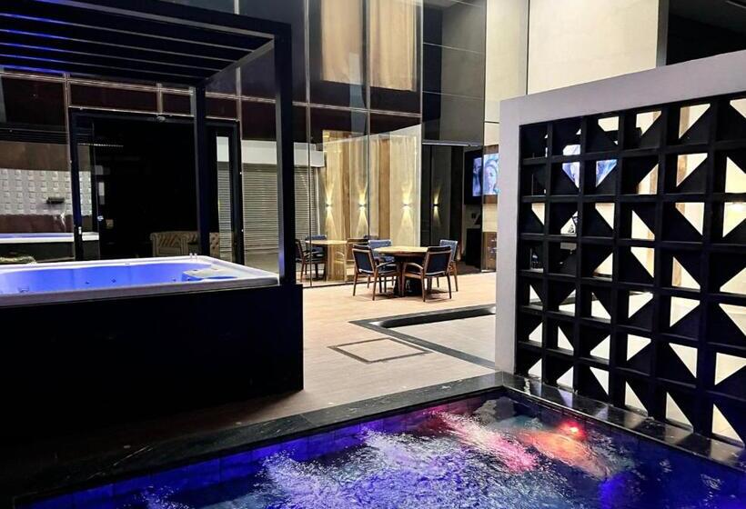 اتاق استاندارد با وان آب گرم, Dubai Motel